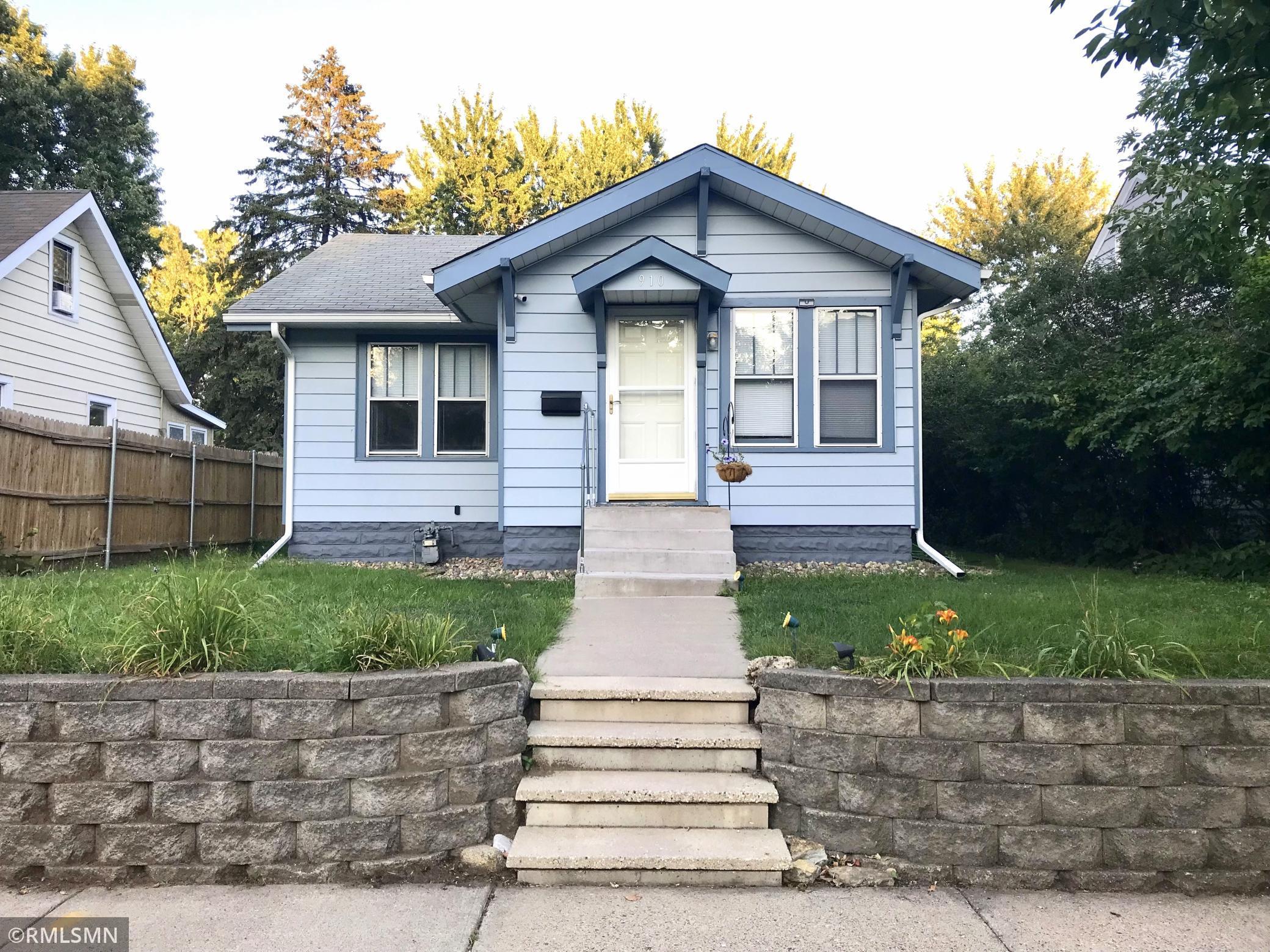View of Residential at 910 Aldine Street, Saint Paul MN 55104, Saint Paul - Mike Wilen | Minnesota Team Real Estate