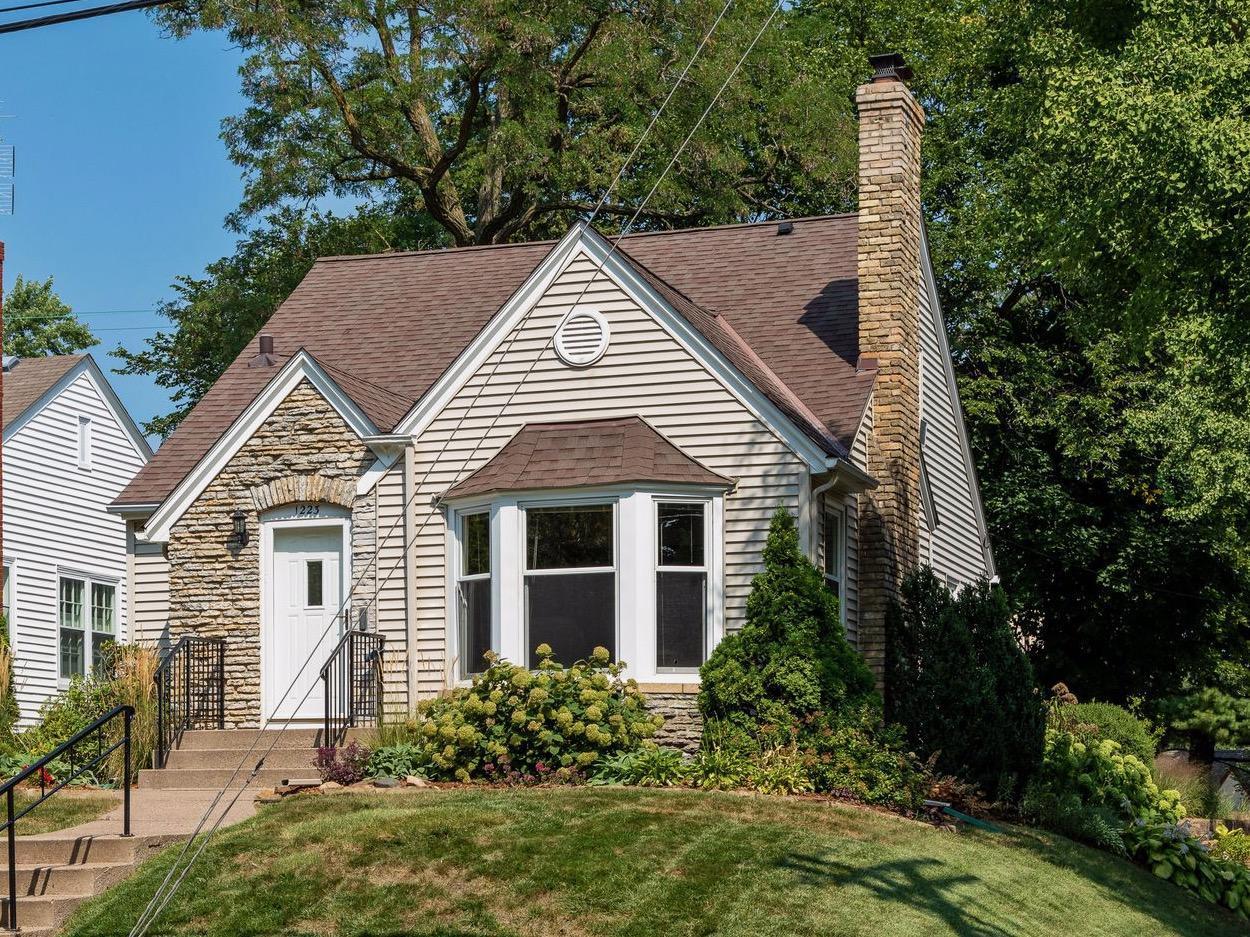 View of Residential at 1223 Highland Parkway, Saint Paul MN 55116, Saint Paul - Mike Wilen | Minnesota Team Real Estate