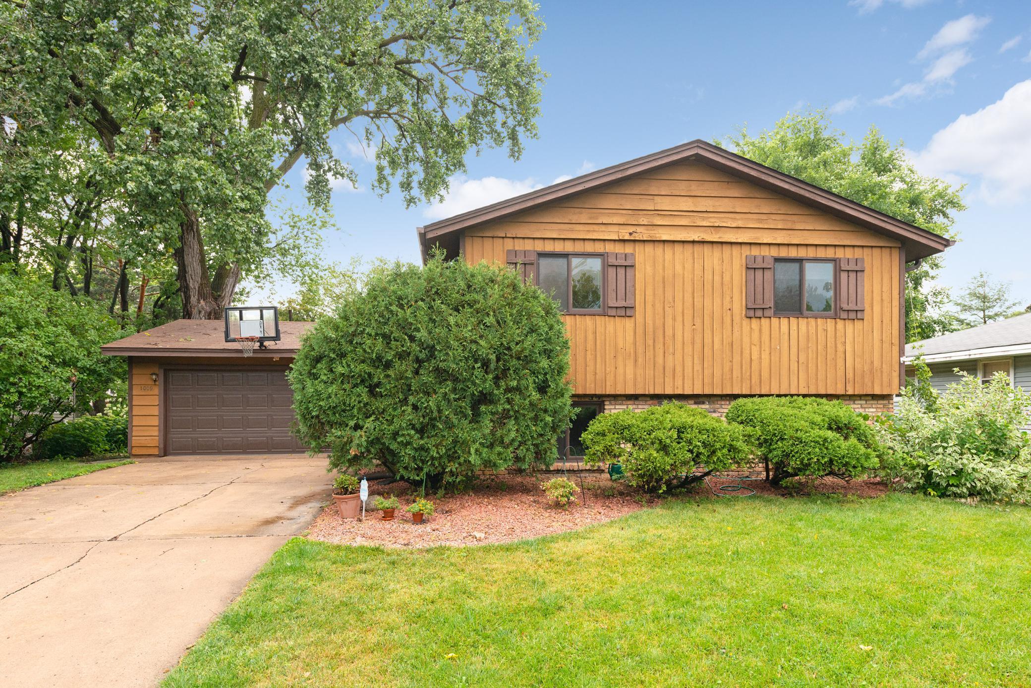 View of Residential at 1009 Cobb Road, Shoreview MN 55126, Shoreview - Mike Wilen | Minnesota Team Real Estate