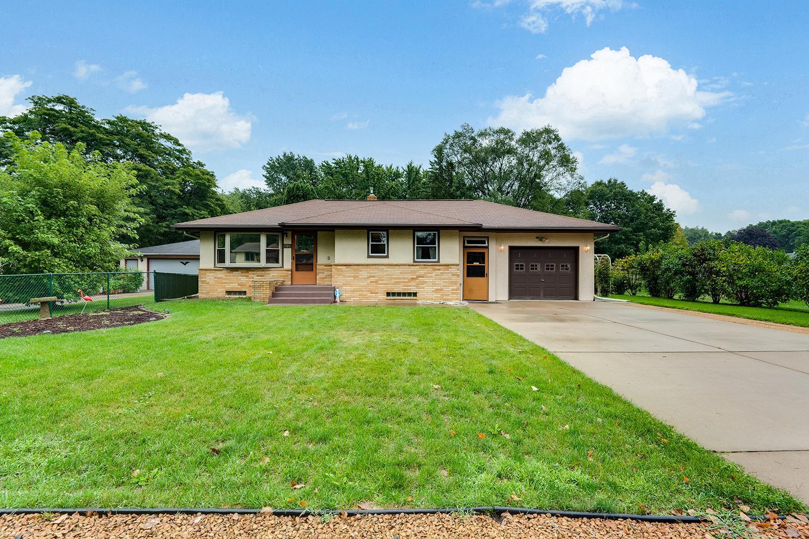 View of Residential at 1986 Margaret Street, North Saint Paul MN 55109, North Saint Paul - Mike Wilen | Minnesota Team Real Estate