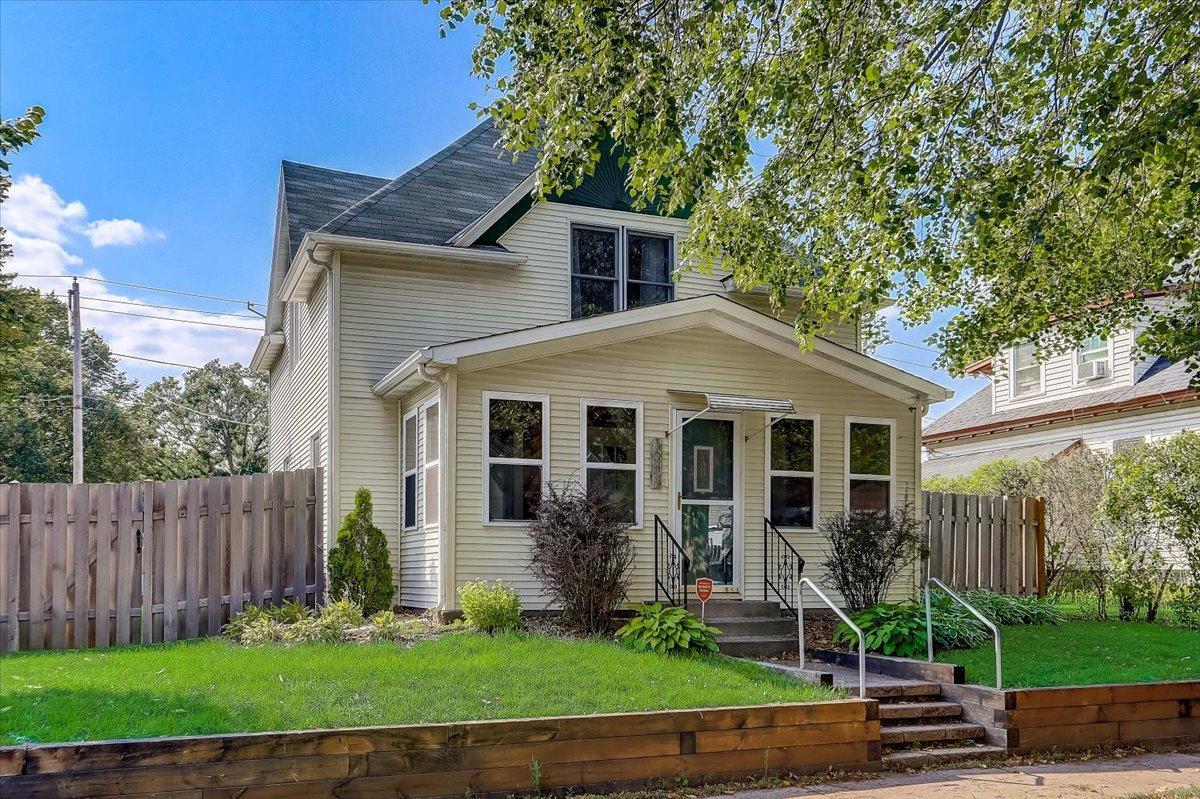 View of Residential at 1001 Kilburn Street, Saint Paul MN 55103, Saint Paul - Mike Wilen | Minnesota Team Real Estate