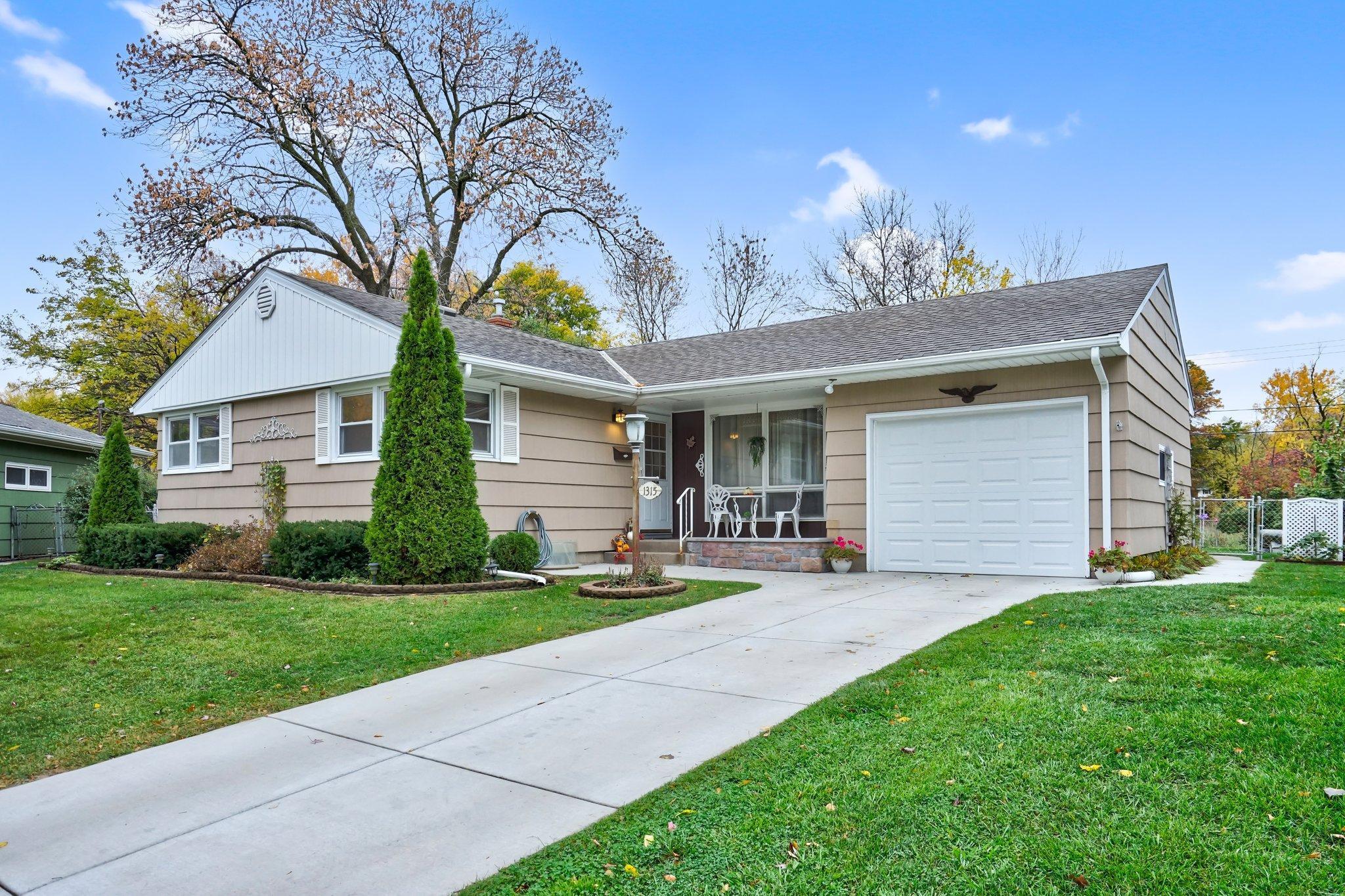 View of Residential at 1315 Manomin Avenue, West Saint Paul MN 55118, West Saint Paul - Mike Wilen | Minnesota Team Real Estate
