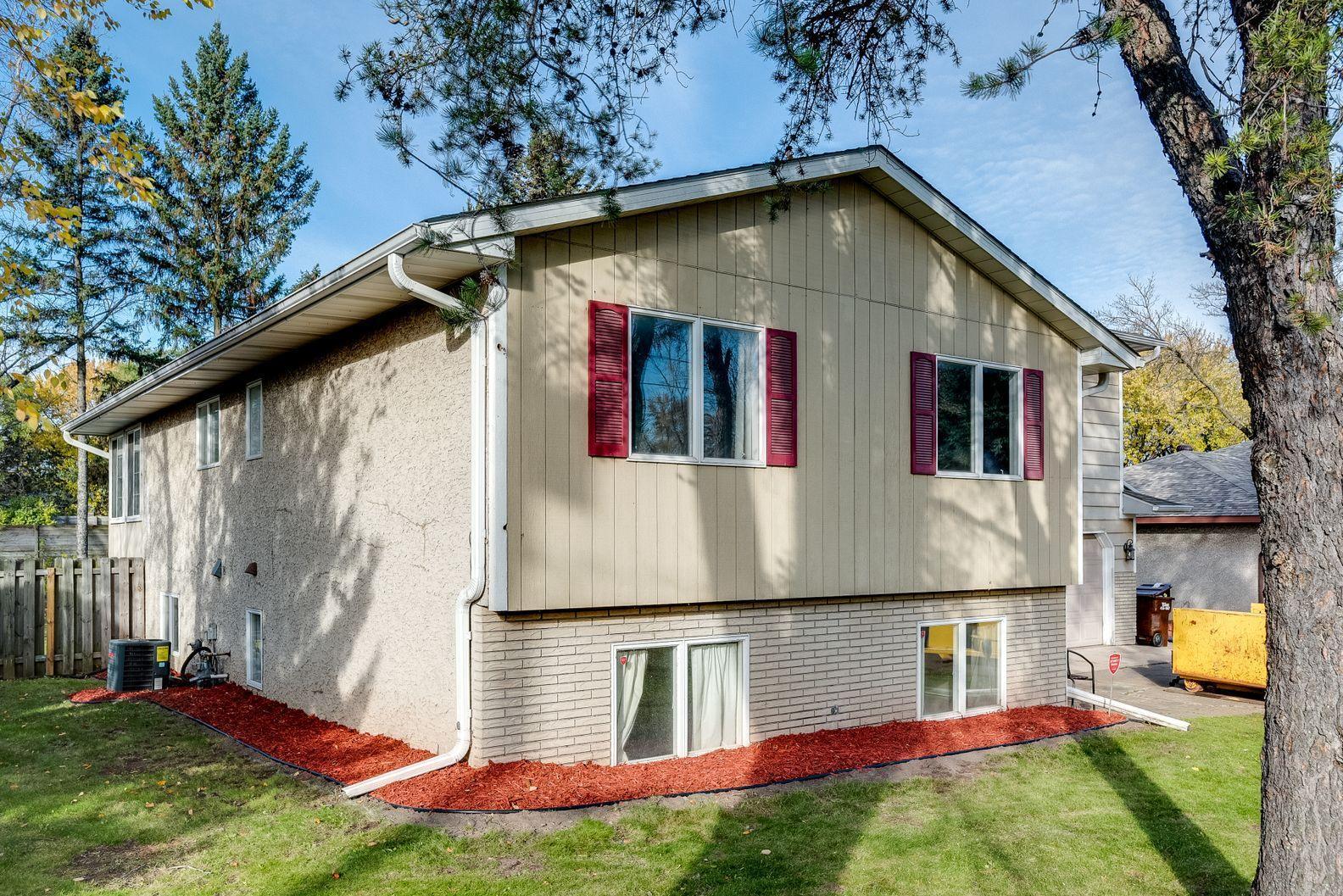 View of Residential at 2736 Hamlet Avenue, Oakdale MN 55128, Oakdale - Mike Wilen | Minnesota Team Real Estate
