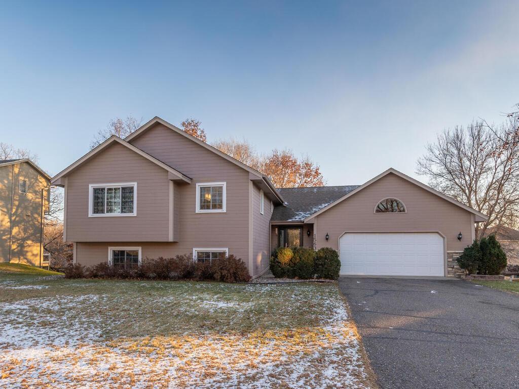 View of Residential at 15633 Canyon Ridge, Eden Prairie MN 55347, Eden Prairie - Mike Wilen | Minnesota Team Real Estate