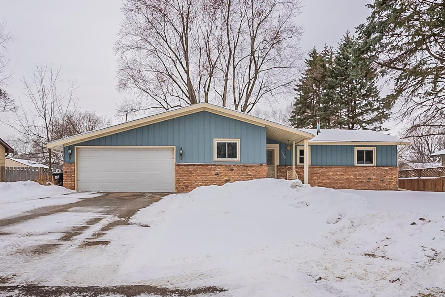 View of Residential at 7720 Bona Road, Mounds View MN 55112, Mounds View - Mike Wilen | Minnesota Team Real Estate