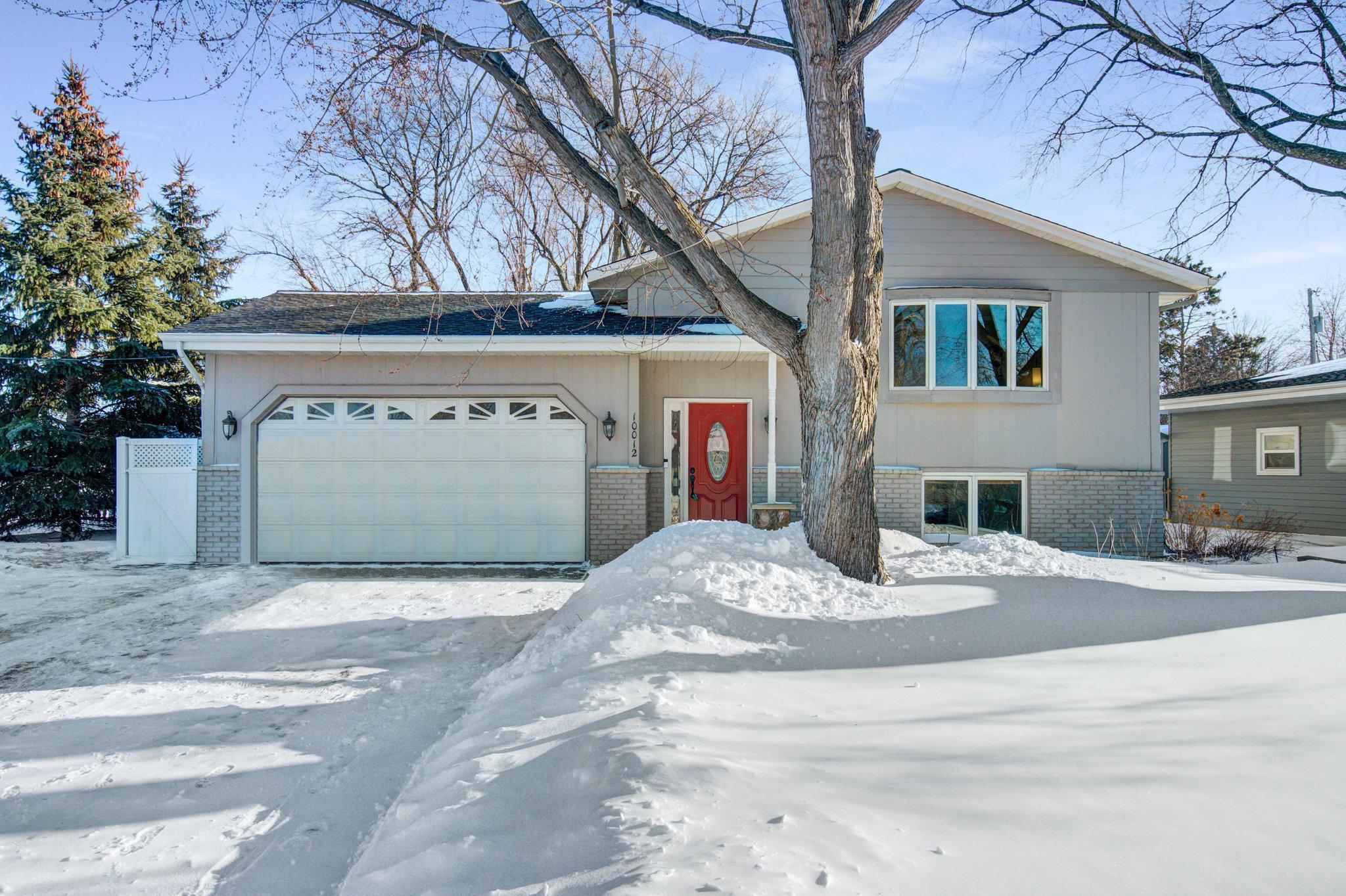 View of Residential at 10012 Monticello Lane, Maple Grove MN 55369, Maple Grove - Mike Wilen | Minnesota Team Real Estate
