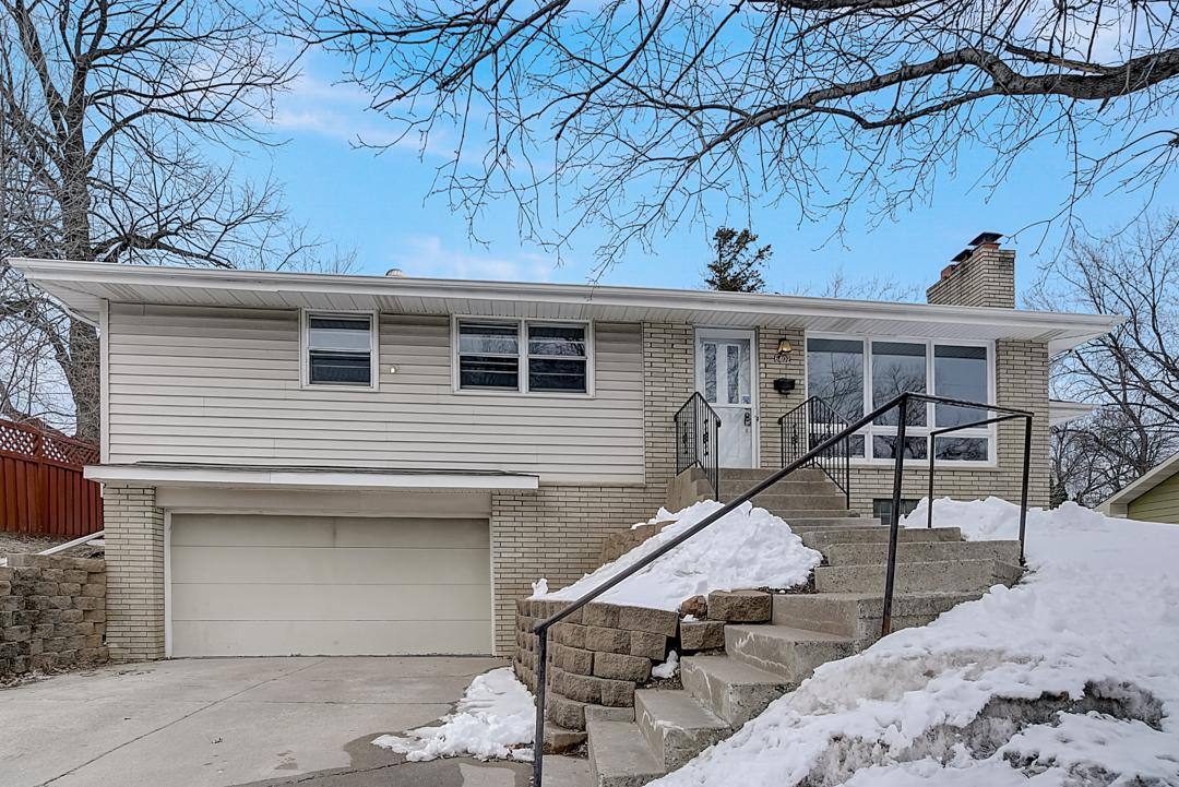 View of Residential at 6402 36th Avenue, Crystal MN 55427, Crystal - Mike Wilen | Minnesota Team Real Estate