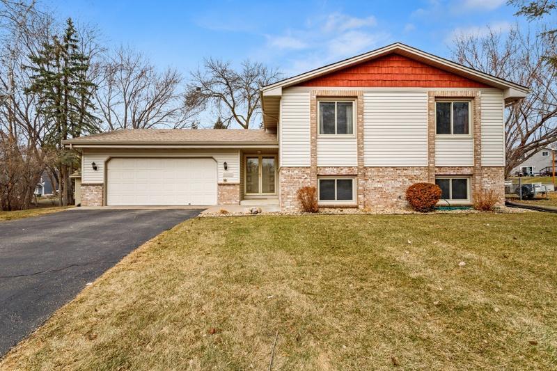 View of Residential at 6949 Annapolis Circle, Maple Grove MN 55311, Maple Grove - Mike Wilen | Minnesota Team Real Estate
