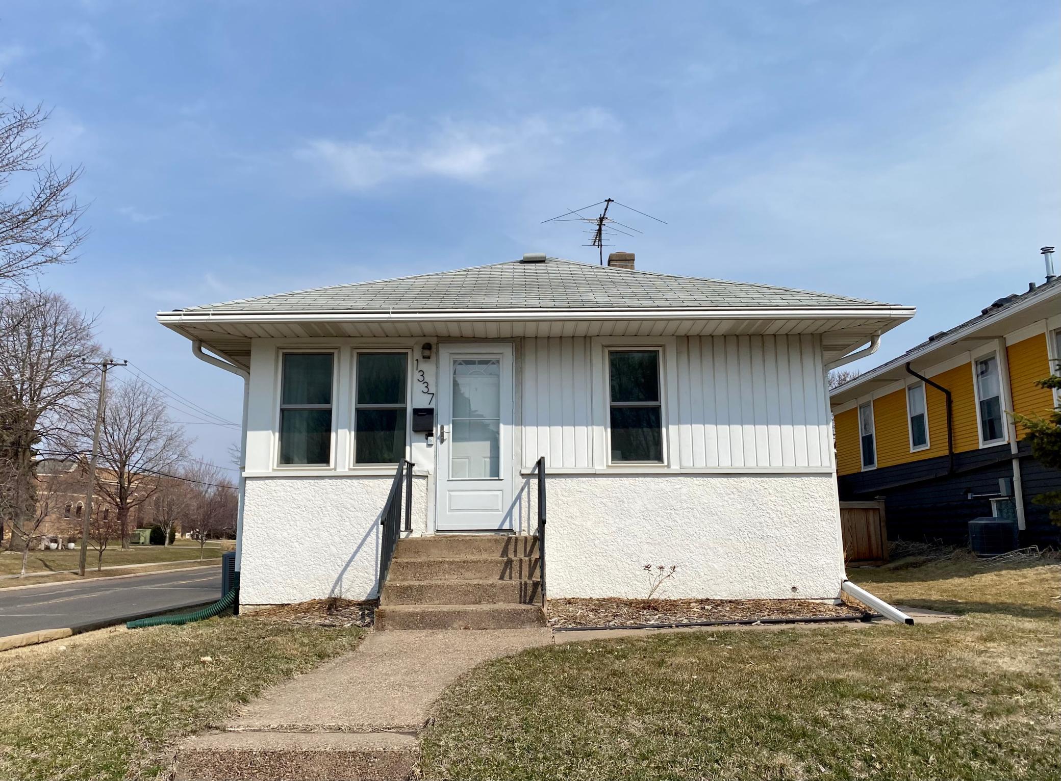 View of Residential at 1337 Watson Avenue, Saint Paul MN 55116, Saint Paul - Mike Wilen | Minnesota Team Real Estate