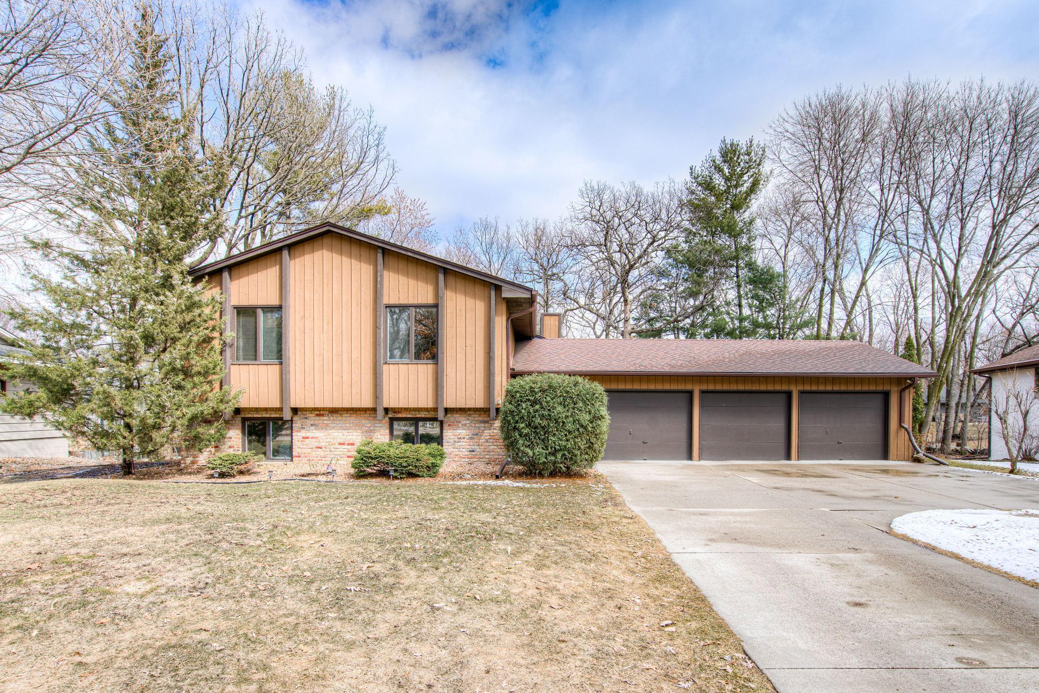 View of Residential at 5575 W Danube Rd, Fridley MN 55432, Fridley - Mike Wilen | Minnesota Team Real Estate