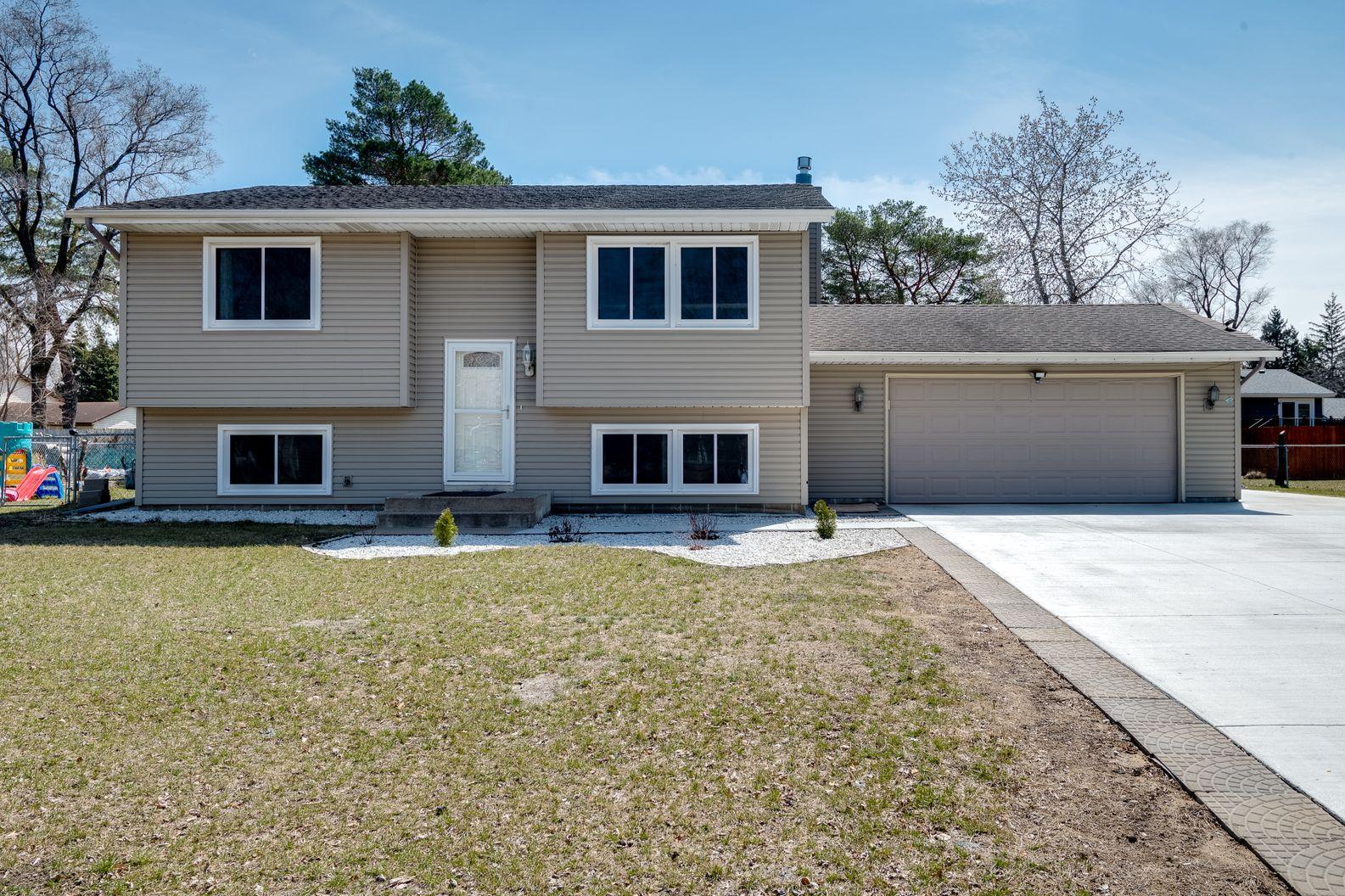 View of Residential at 1009 74th Avenue, Brooklyn Park MN 55444, Brooklyn Park - Mike Wilen | Minnesota Team Real Estate