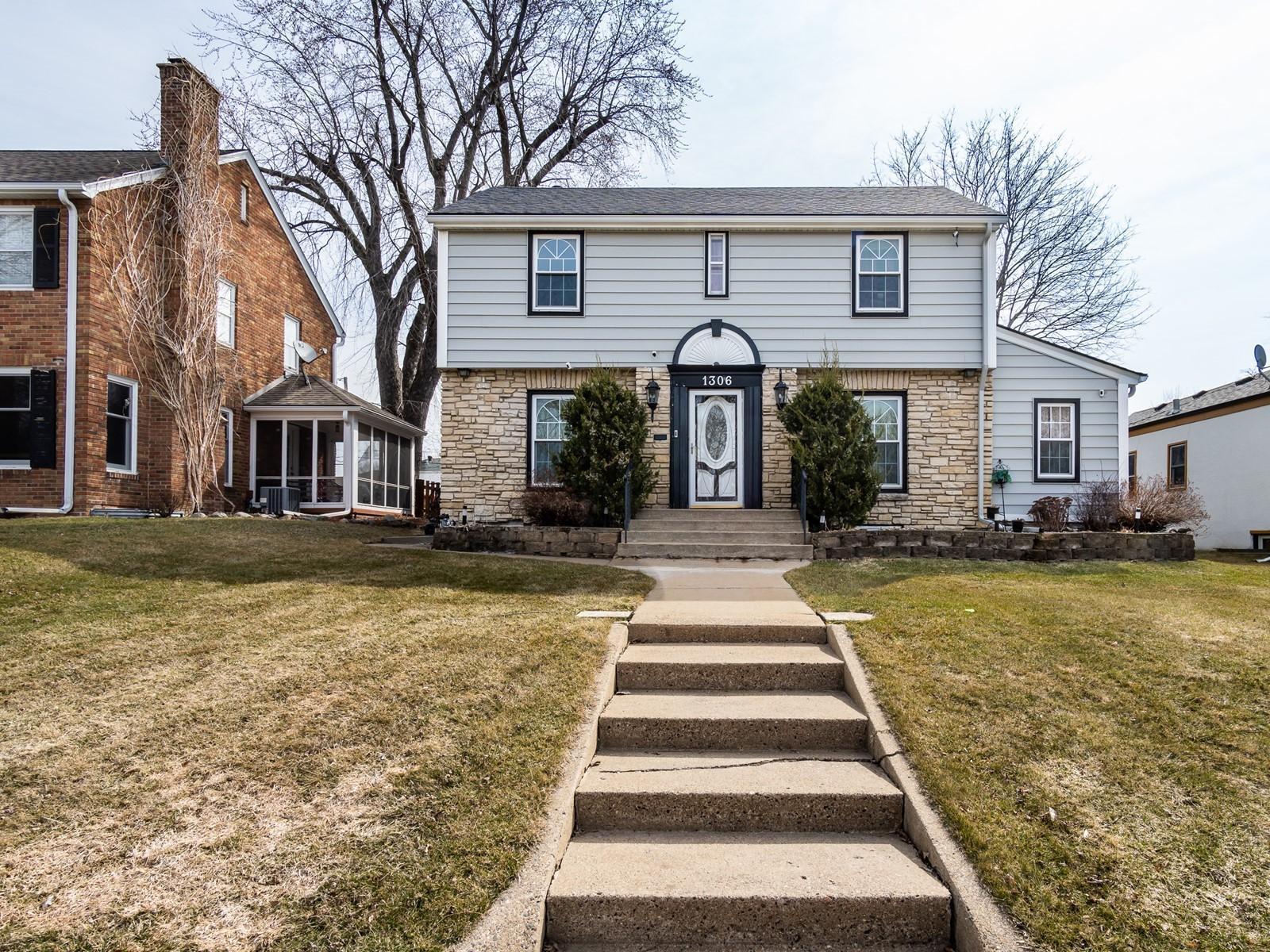 View of Residential at 1306 Xerxes Avenue, Minneapolis MN 55411, Minneapolis - Mike Wilen | Minnesota Team Real Estate