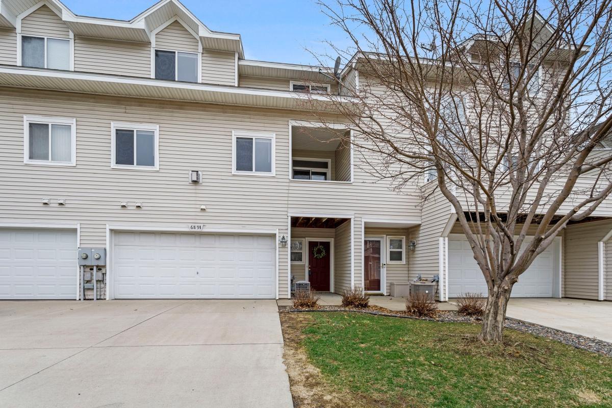 View of Residential at 689 Kingfisher Lane #I, Woodbury MN 55125, Woodbury - Mike Wilen | Minnesota Team Real Estate