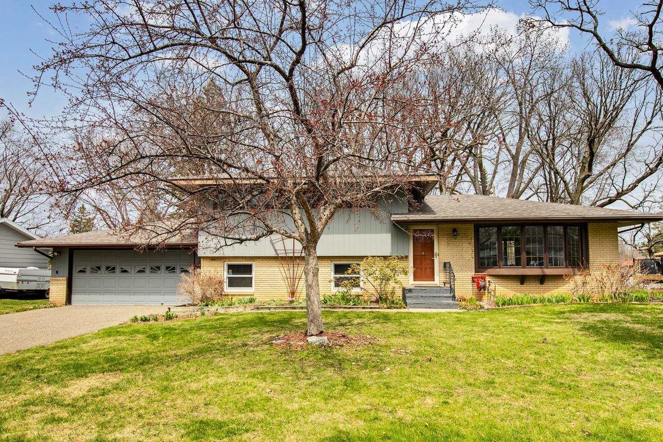 View of Residential at 2227 Southwood Drive, White Bear Lake MN 55110, White Bear Lake - Mike Wilen | Minnesota Team Real Estate