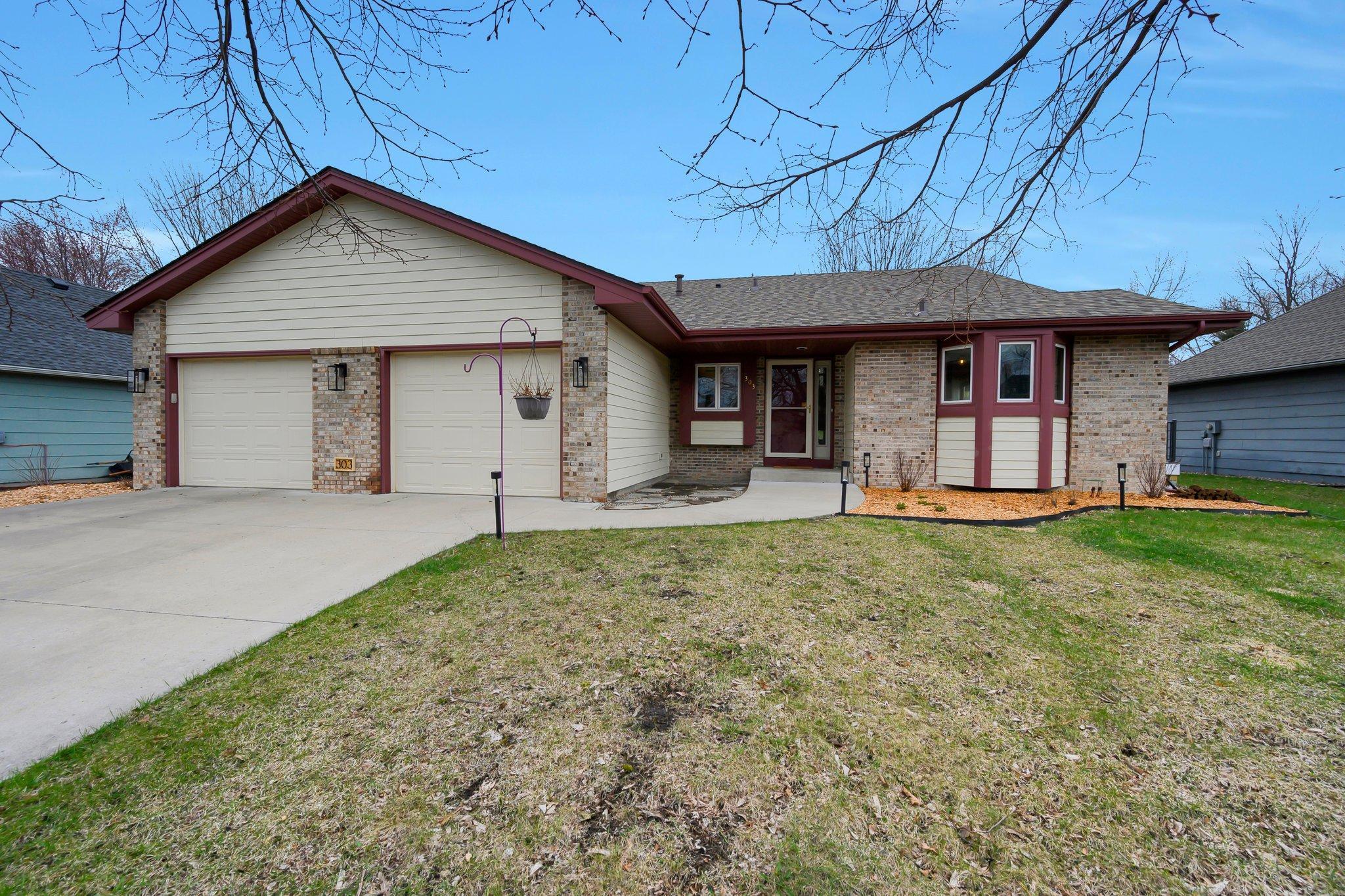 View of Residential at 303 Oak Hill Drive, Shoreview MN 55126, Shoreview - Mike Wilen | Minnesota Team Real Estate