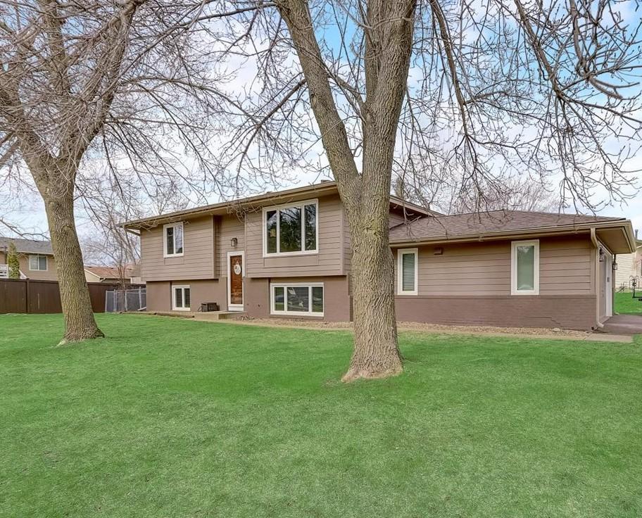 View of Residential at 6406 Grandview Drive, Eden Prairie MN 55346, Eden Prairie - Mike Wilen | Minnesota Team Real Estate