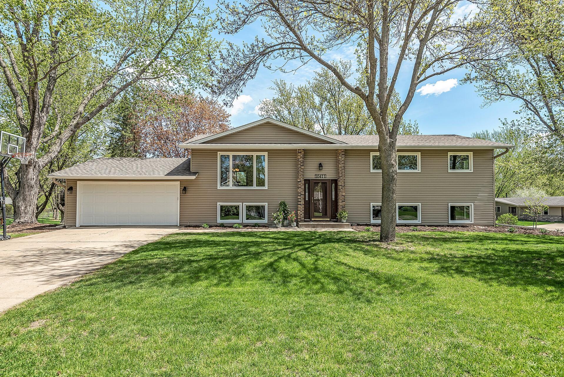 View of Residential at 10411 York Lane, Bloomington MN 55431, Bloomington - Mike Wilen | Minnesota Team Real Estate