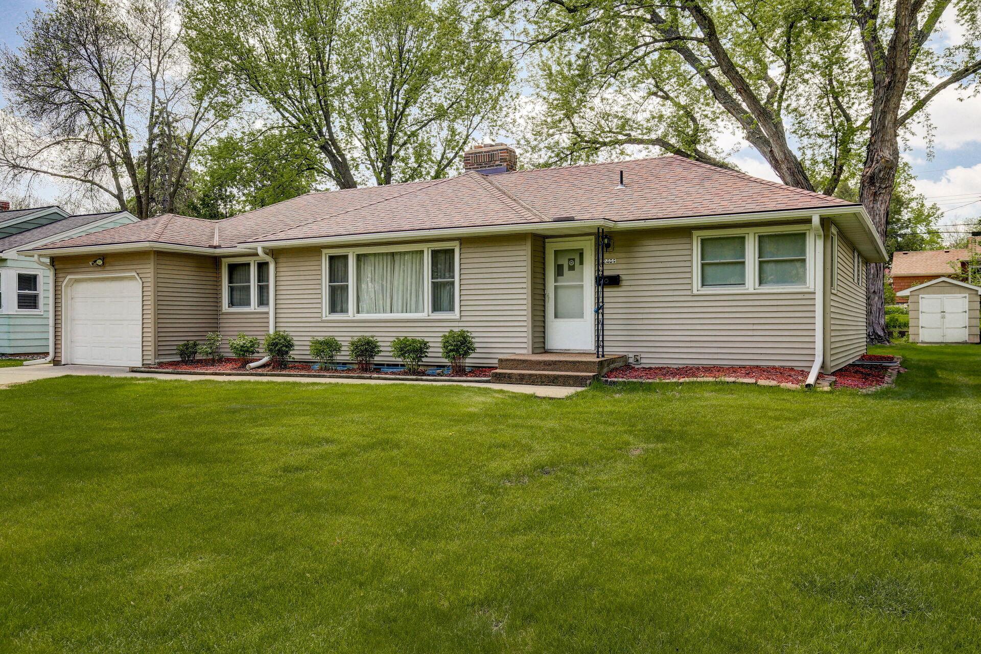 View of Residential at 2409 Parkview Boulevard, Golden Valley MN 55422, Golden Valley - Mike Wilen | Minnesota Team Real Estate