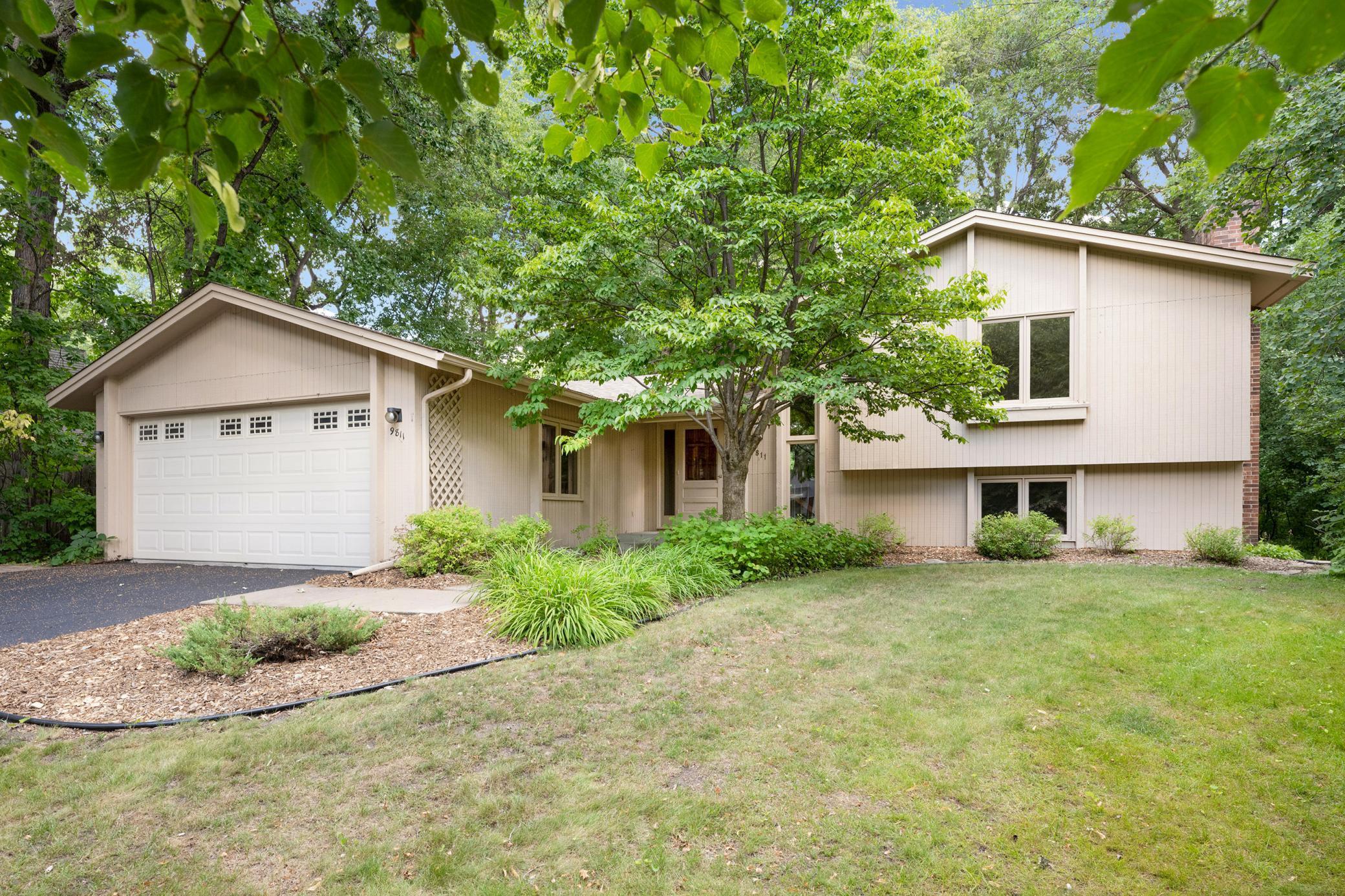 View of Residential at 9811 Edgewood Road, Bloomington MN 55438, Bloomington - Mike Wilen | Minnesota Team Real Estate