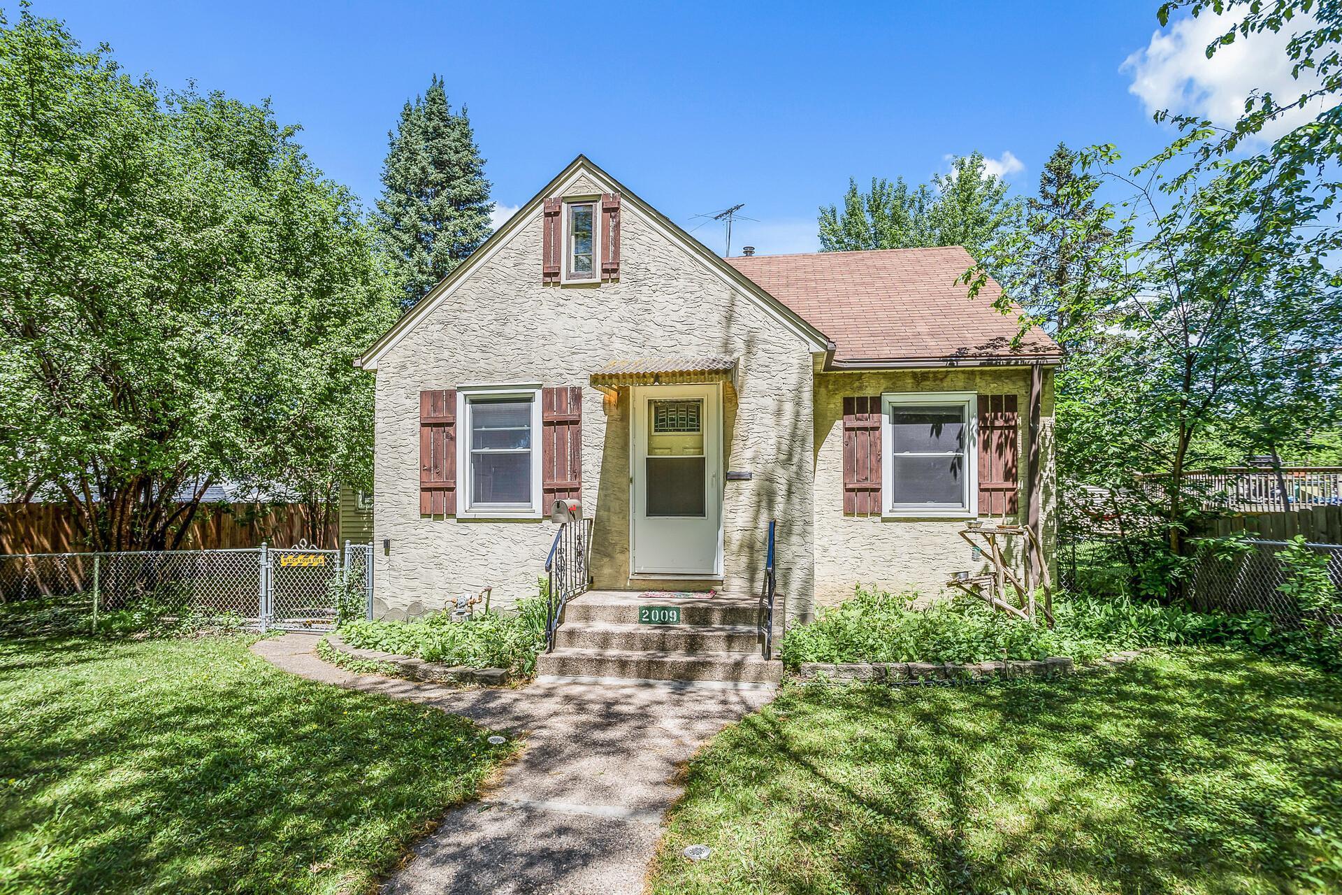 View of Residential at 2009 Hyacinth Avenue, Saint Paul MN 55119, Saint Paul - Mike Wilen | Minnesota Team Real Estate