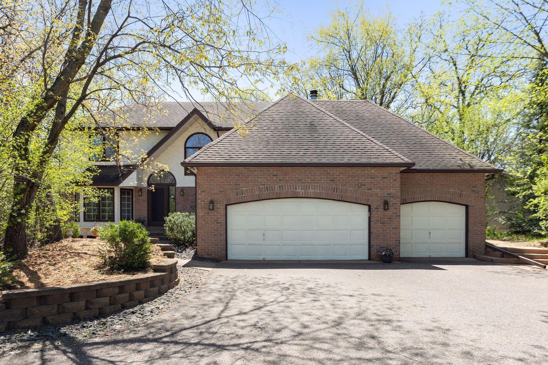 View of Residential at 2970 Minnehaha Curve, Wayzata MN 55391, Wayzata - Mike Wilen | Minnesota Team Real Estate