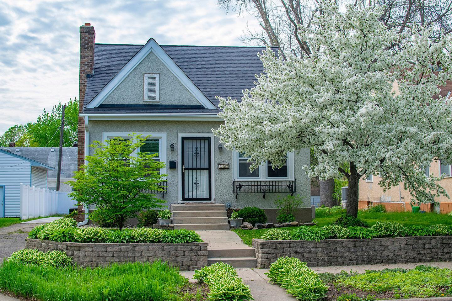 View of Residential at 807 Albert Street, Saint Paul MN 55104, Saint Paul - Mike Wilen | Minnesota Team Real Estate