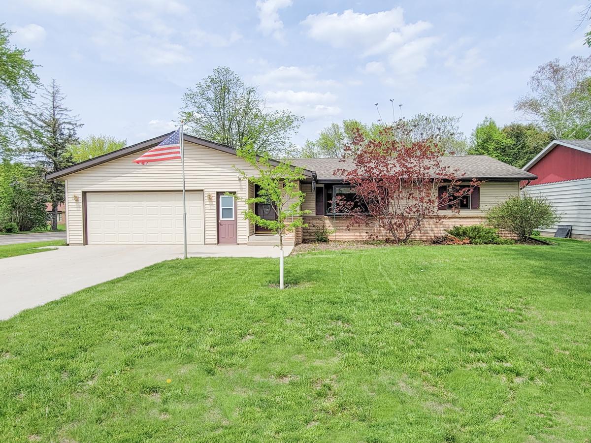 View of Residential at 401 Clinton Street, Arlington MN 55307, Arlington - Mike Wilen | Minnesota Team Real Estate