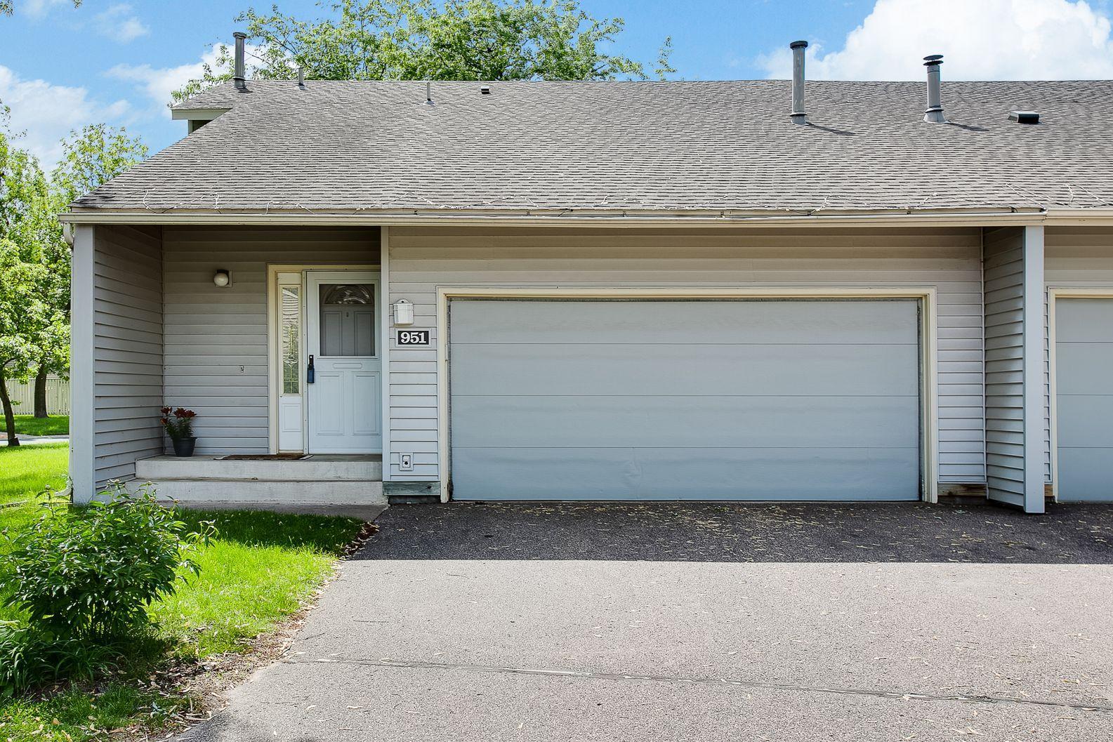 View of Residential at 951 Monterey Court, Shoreview MN 55126, Shoreview - Mike Wilen | Minnesota Team Real Estate