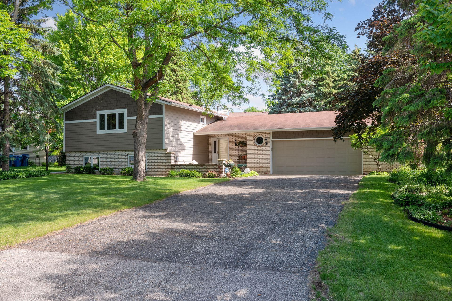 View of Residential at 10702 Garden Circle, Bloomington MN 55438, Bloomington - Mike Wilen | Minnesota Team Real Estate