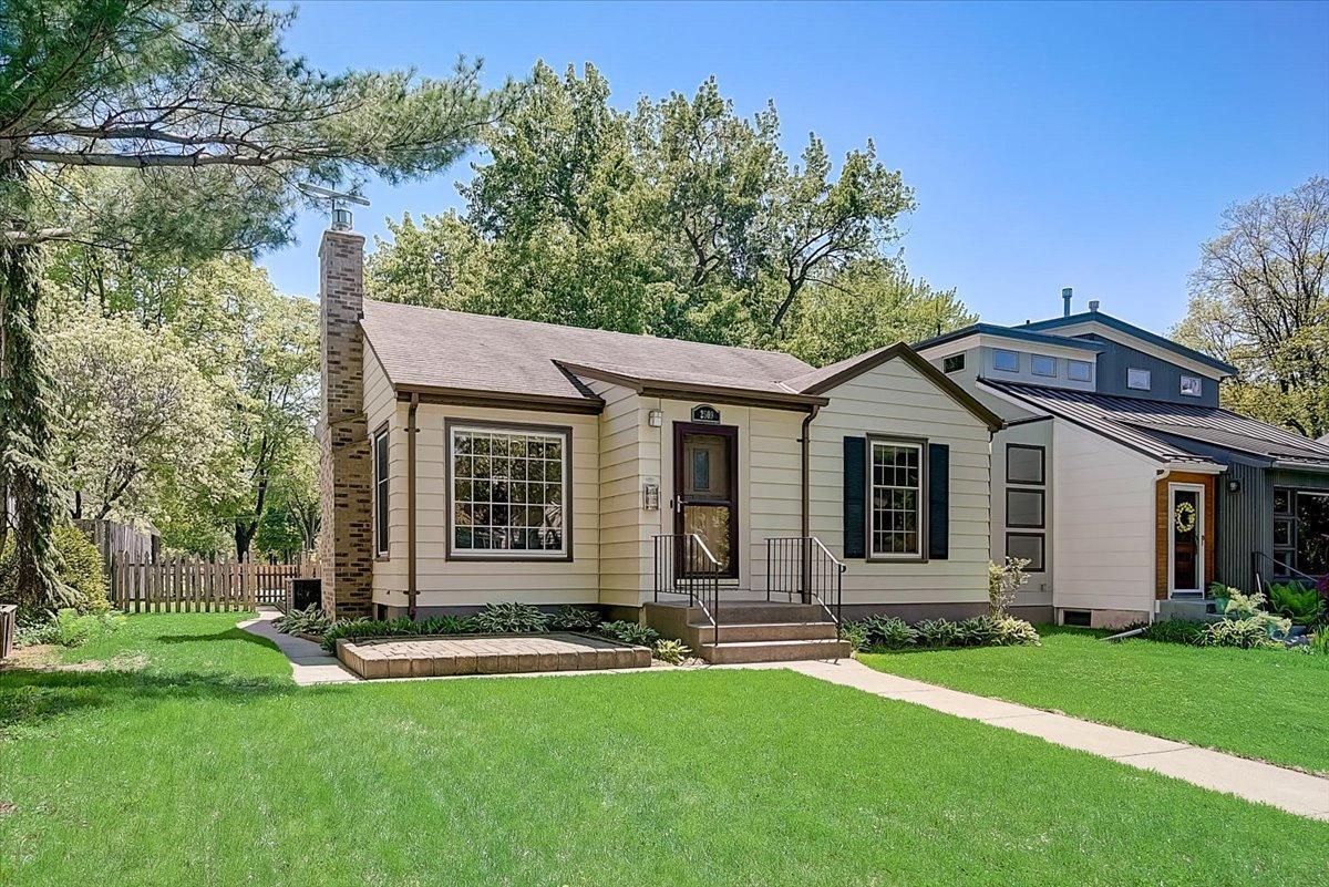 View of Residential at 2509 Robbins Street, Minneapolis MN 55410, Minneapolis - Mike Wilen | Minnesota Team Real Estate