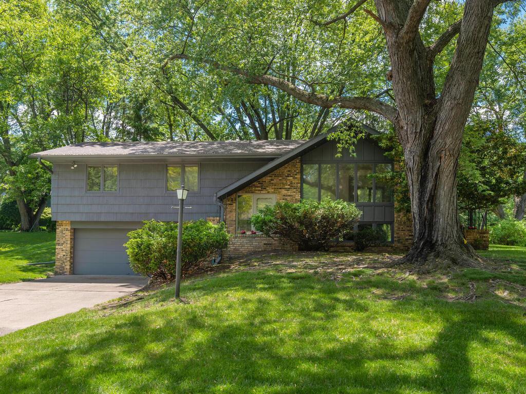 View of Residential at 4202 Queens Way, Minnetonka MN 55345, Minnetonka - Mike Wilen | Minnesota Team Real Estate