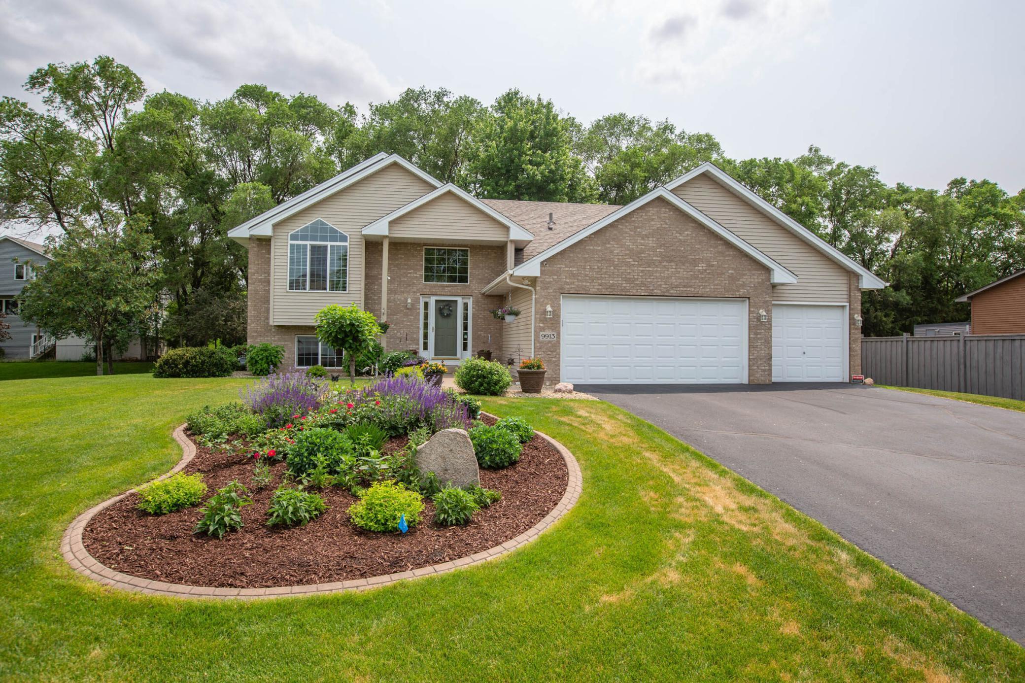 View of Residential at 9913 Oakwood Court, Brooklyn Park MN 55443, Brooklyn Park - Mike Wilen | Minnesota Team Real Estate
