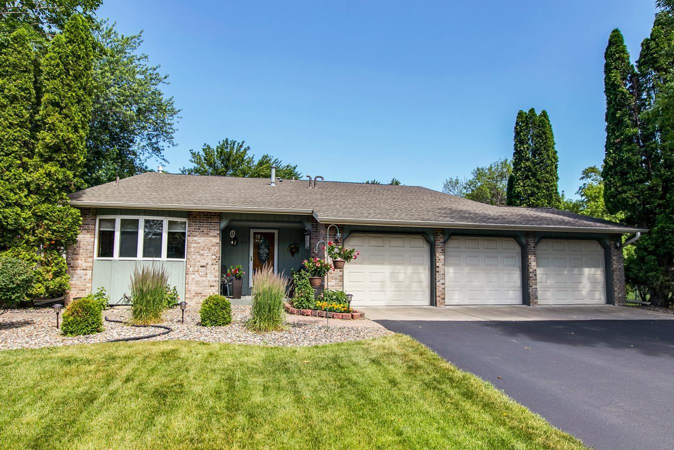 View of Residential at 319 Oakhill Drive, Shoreview MN 55126, Shoreview - Mike Wilen | Minnesota Team Real Estate