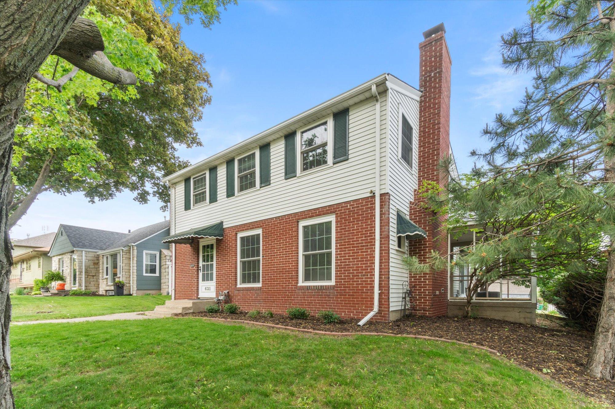 View of Residential at 621 Russell Avenue, Minneapolis MN 55405, Minneapolis - Mike Wilen | Minnesota Team Real Estate