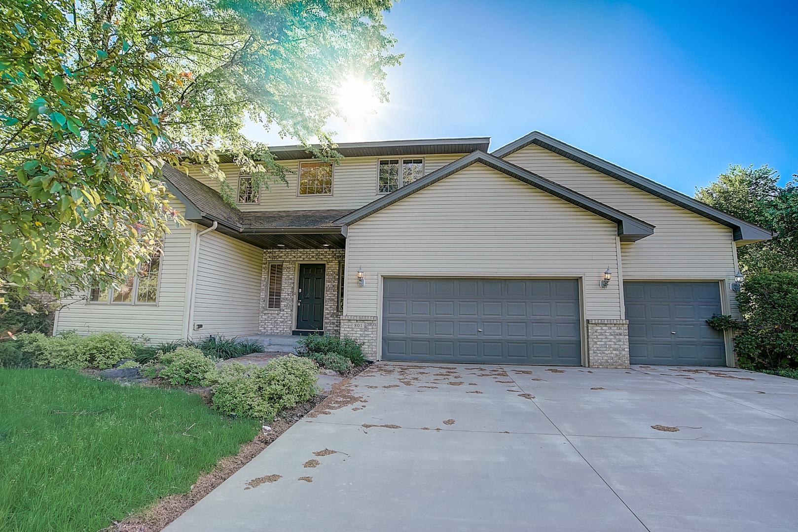 View of Residential at 801 Crestview Drive, Maplewood MN 55119, Maplewood - Mike Wilen | Minnesota Team Real Estate