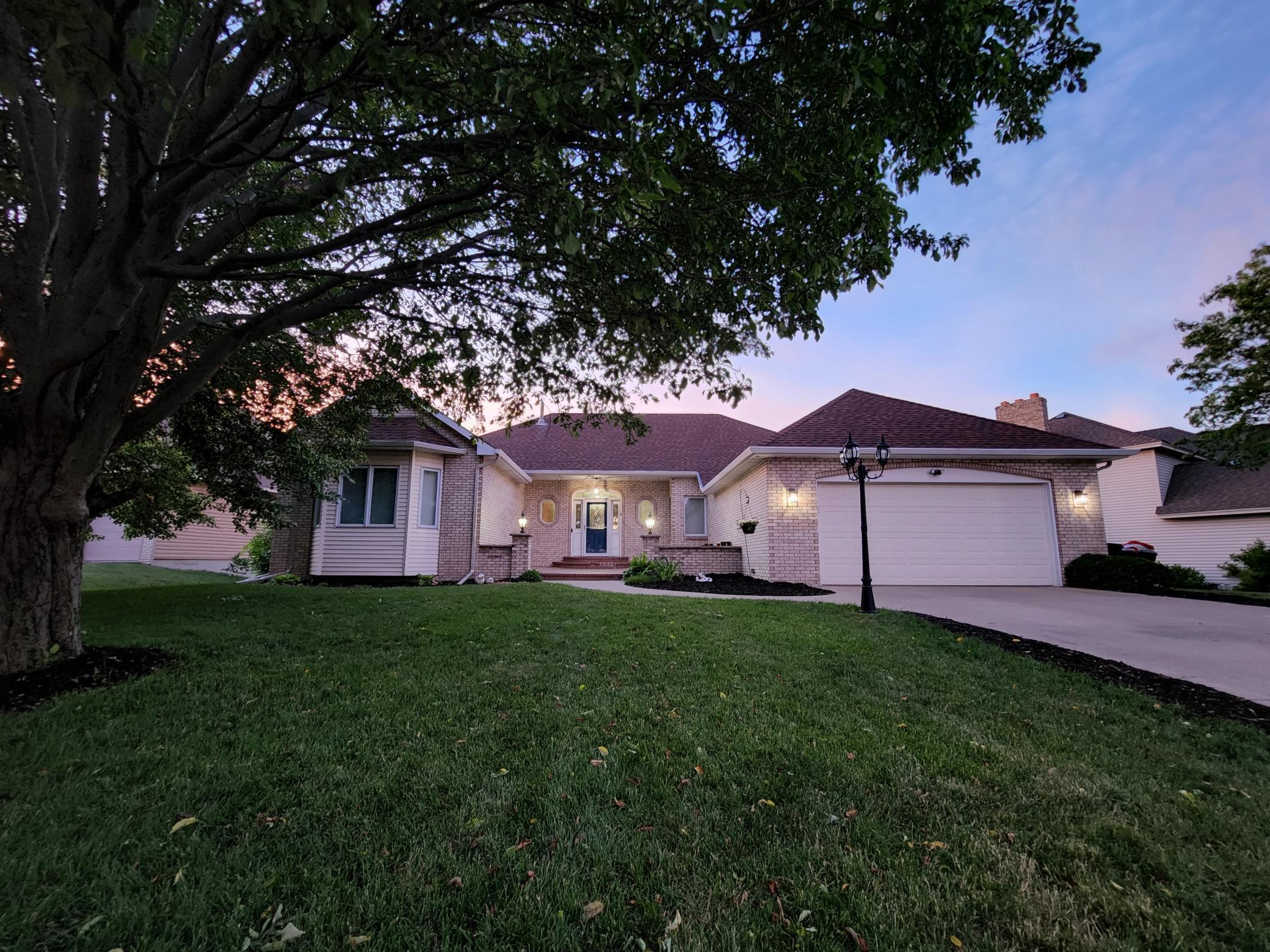 View of Residential at 2389 Schadt Drive, Maplewood MN 55119, Maplewood - Mike Wilen | Minnesota Team Real Estate
