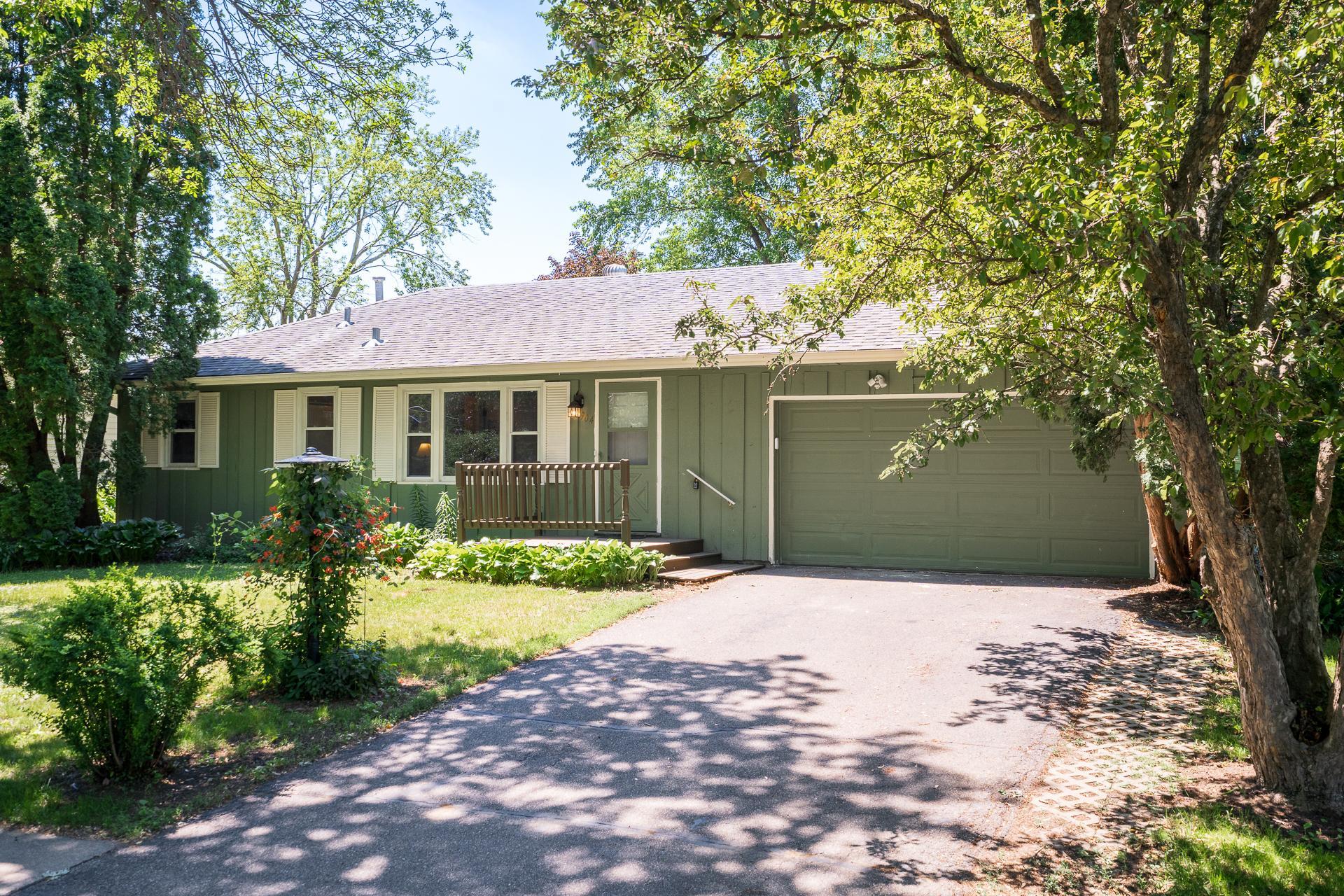 View of Residential at 904 Oriole Drive, Apple Valley MN 55124, Apple Valley - Mike Wilen | Minnesota Team Real Estate