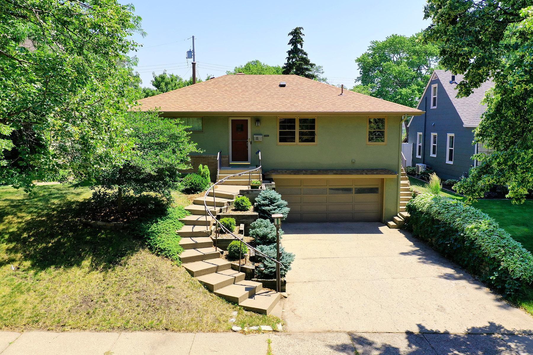 View of Residential at 615 Russell Avenue, Minneapolis MN 55405, Minneapolis - Mike Wilen | Minnesota Team Real Estate