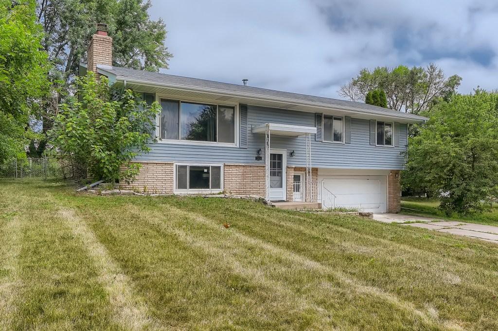 View of Residential at 7924 28th Avenue, New Hope MN 55427, New Hope - Mike Wilen | Minnesota Team Real Estate