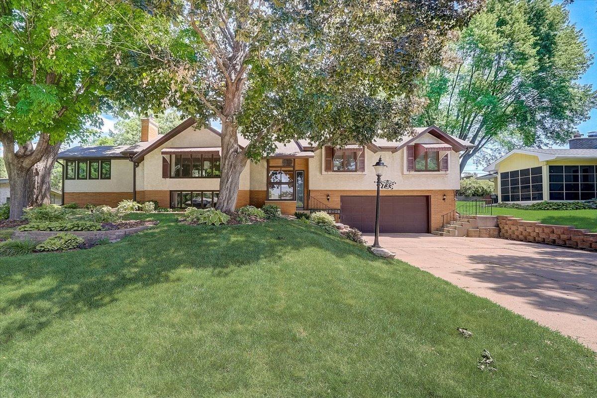 View of Residential at 733 Redwood Lane, New Brighton MN 55112, New Brighton - Mike Wilen | Minnesota Team Real Estate