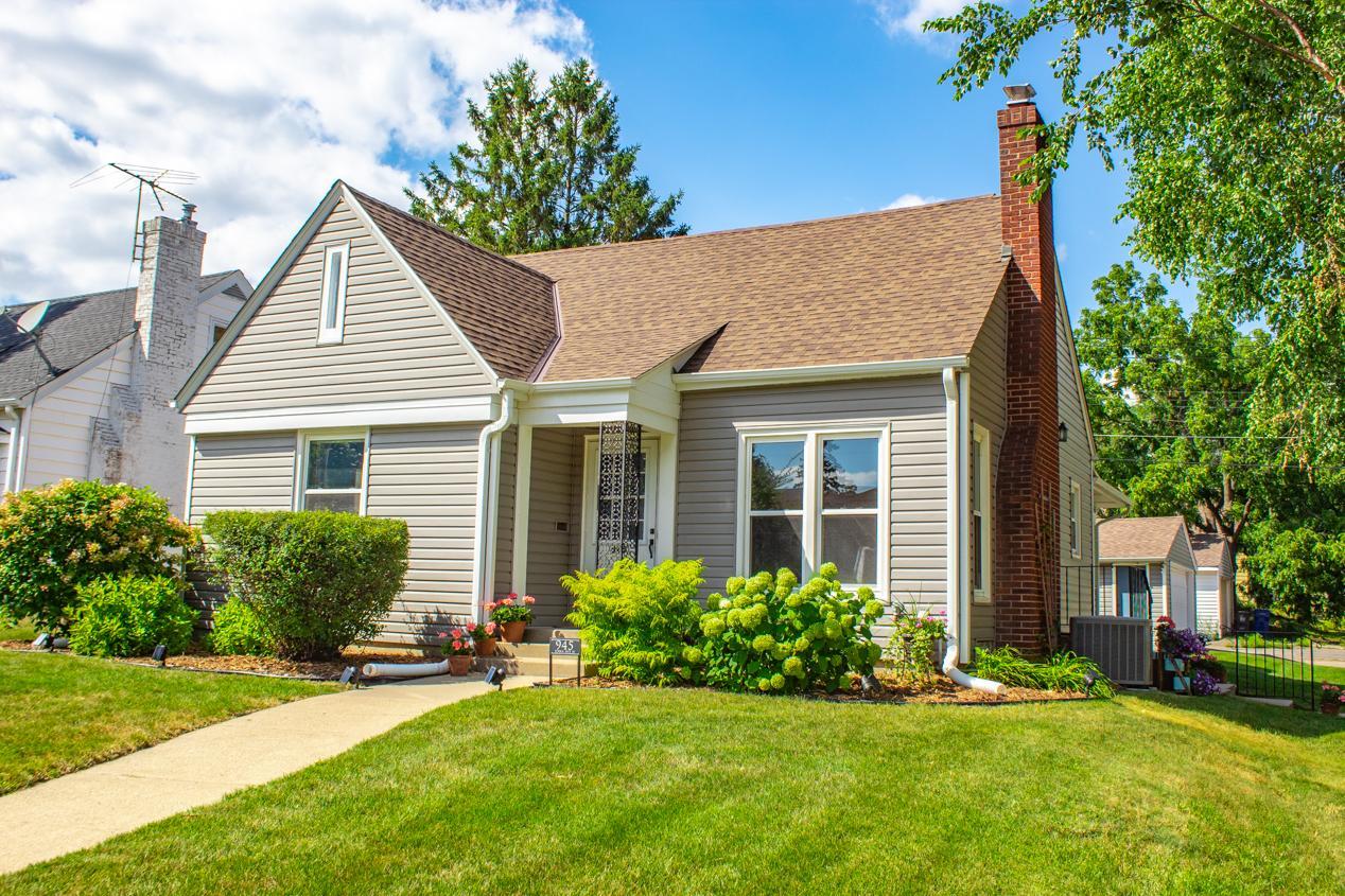 View of Residential at 945 Iowa Avenue, Saint Paul MN 55117, Saint Paul - Mike Wilen | Minnesota Team Real Estate