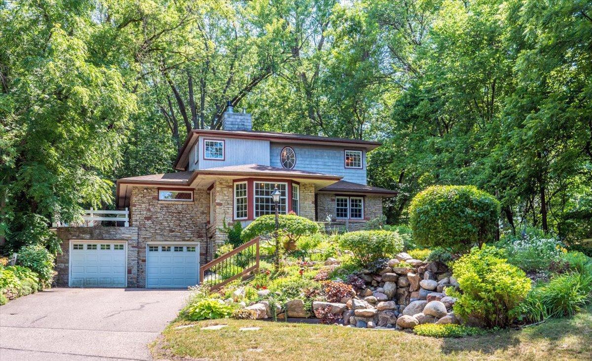View of Residential at 225 Janalyn Circle, Golden Valley MN 55416, Golden Valley - Mike Wilen | Minnesota Team Real Estate