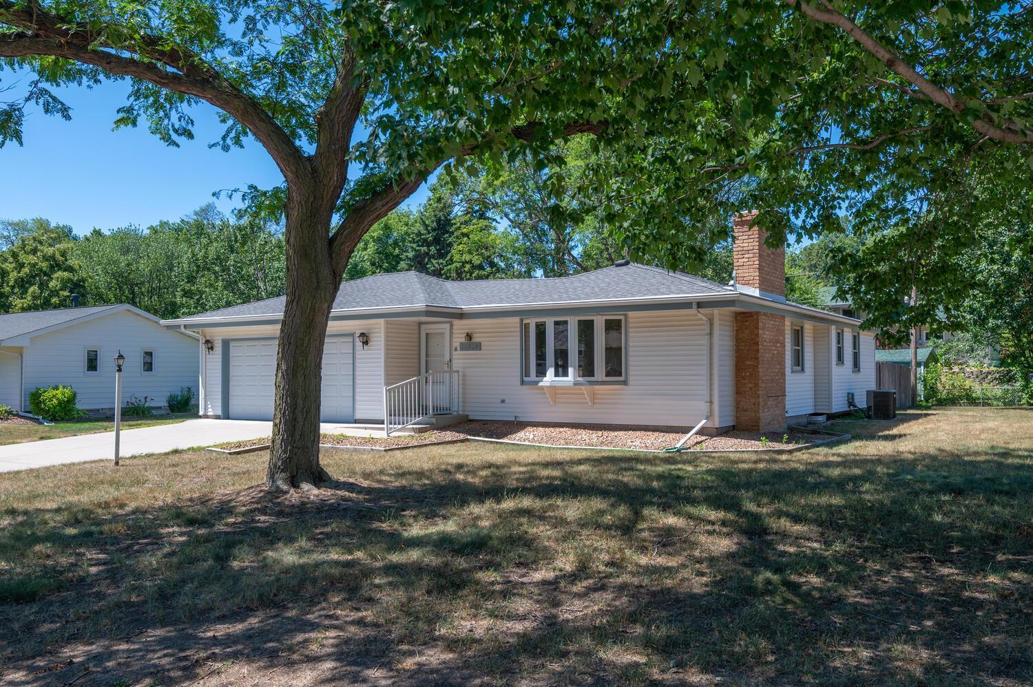 View of Residential at 10324 York Lane, Bloomington MN 55431, Bloomington - Mike Wilen | Minnesota Team Real Estate