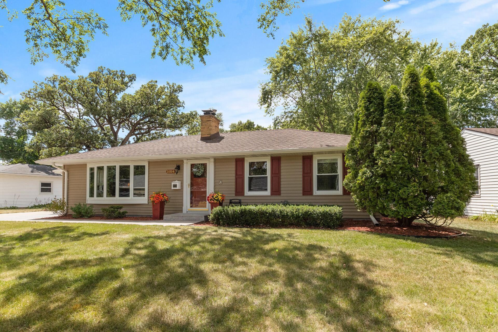 View of Residential at 2524 Quebec Avenue, Saint Louis Park MN 55426, Saint Louis Park - Mike Wilen | Minnesota Team Real Estate