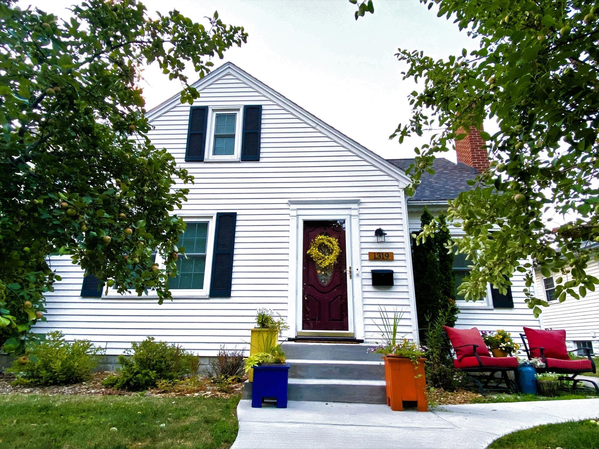 View of Residential at 1319 Highland Parkway, Saint Paul MN 55116, Saint Paul - Mike Wilen | Minnesota Team Real Estate