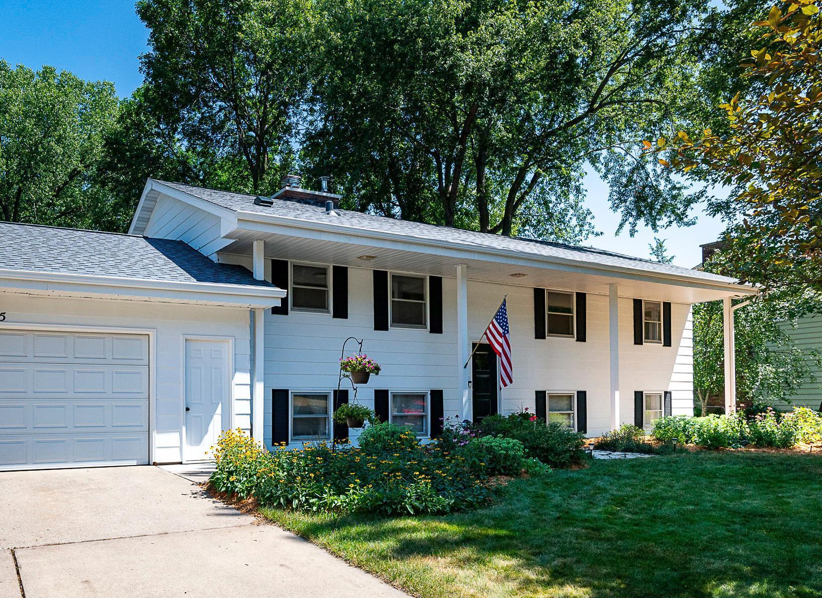 View of Residential at 3435 Glen Oaks Avenue, White Bear Lake MN 55110, White Bear Lake - Mike Wilen | Minnesota Team Real Estate