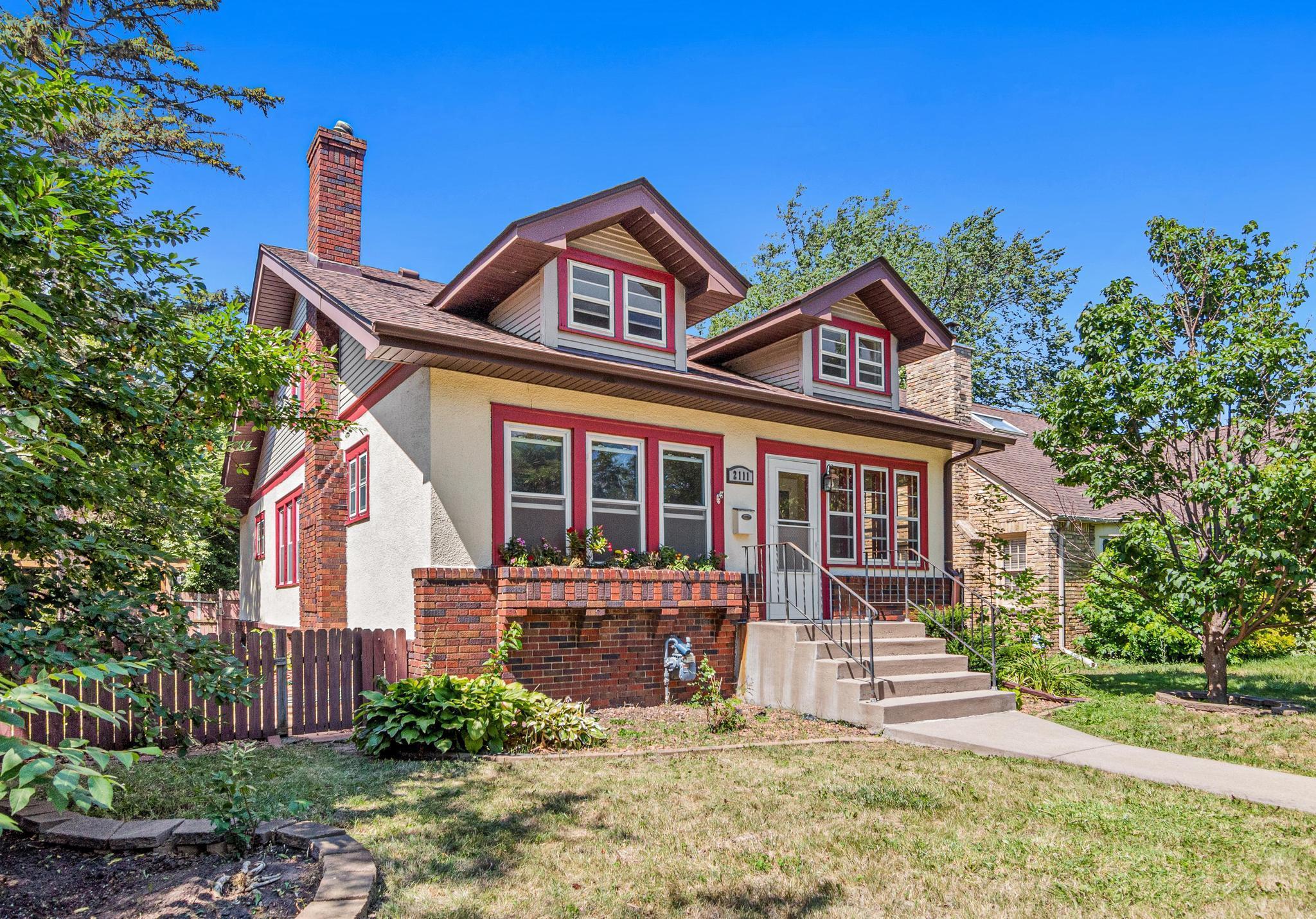 View of Residential at 2111 Vincent Avenue, Minneapolis MN 55411, Minneapolis - Mike Wilen | Minnesota Team Real Estate