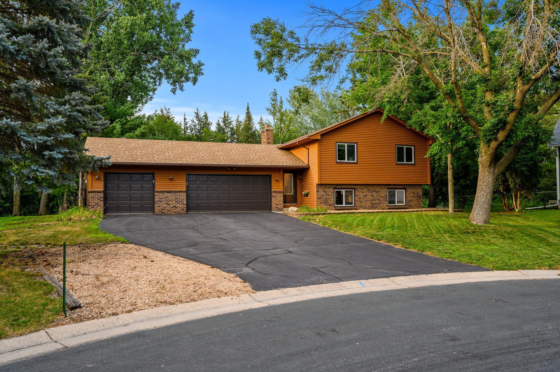 View of Residential at 645 Pinewood Drive, Shoreview MN 55126, Shoreview - Mike Wilen | Minnesota Team Real Estate