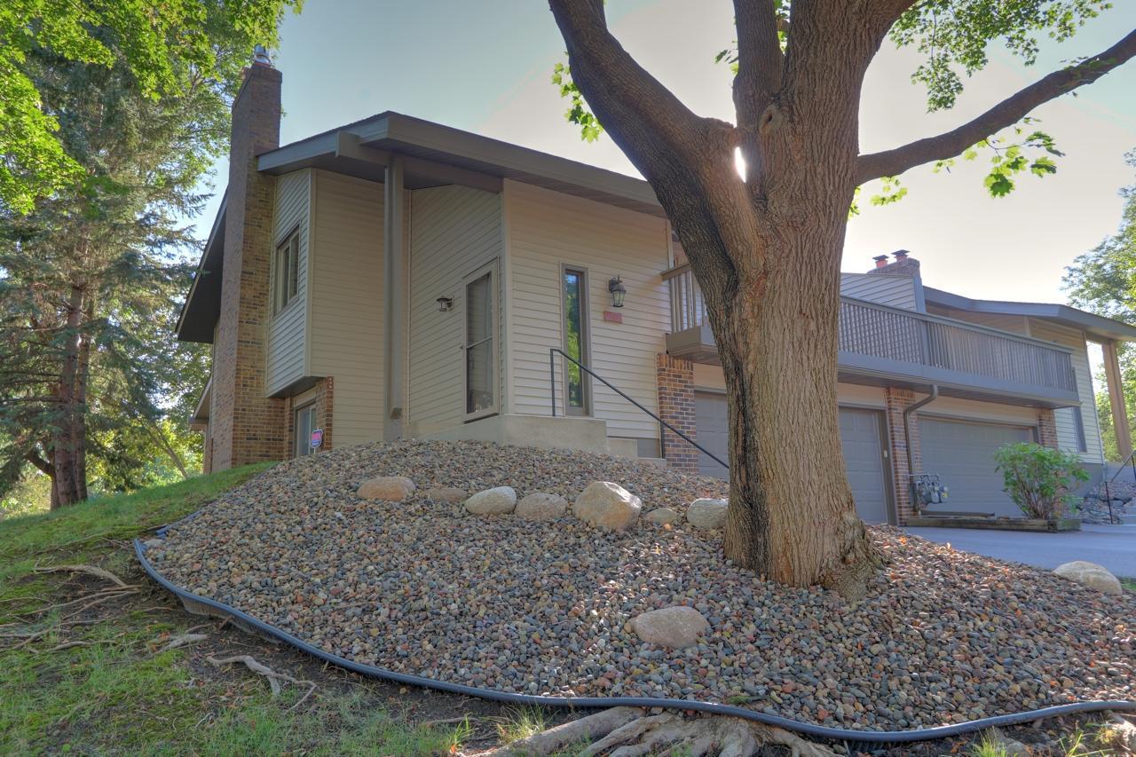 View of Residential at 9825 Dorset Lane, Eden Prairie MN 55347, Eden Prairie - Mike Wilen | Minnesota Team Real Estate