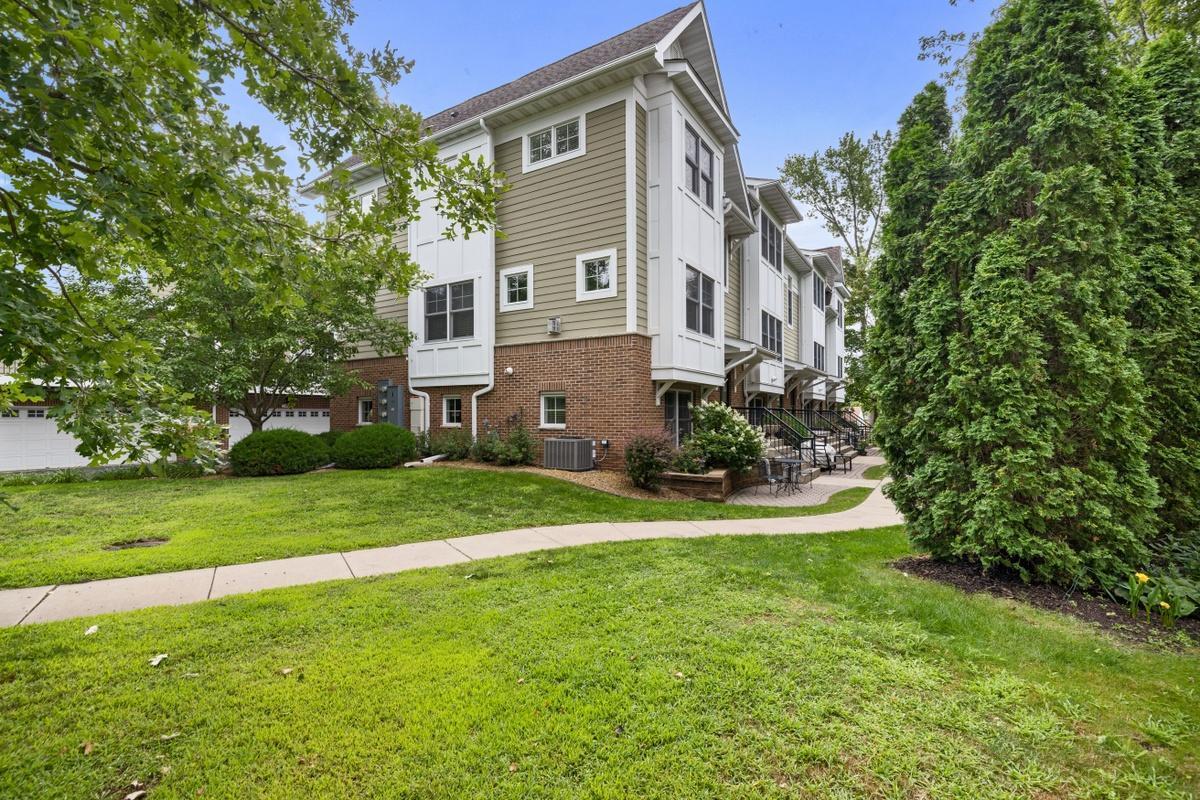 View of Residential at 2006 Yorkshire Avenue, Saint Paul MN 55116, Saint Paul - Mike Wilen | Minnesota Team Real Estate